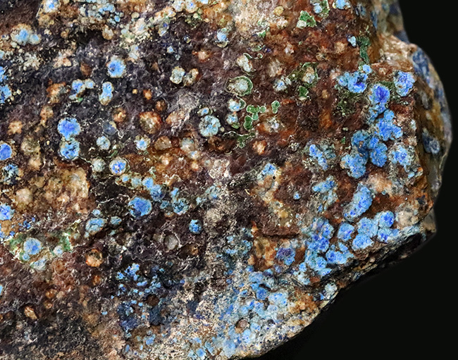 自然産状を色濃く残すビッグサイズ標本！メキシコ・チワワ州産 アズライト（Azurite・藍銅鉱）原石（その2）