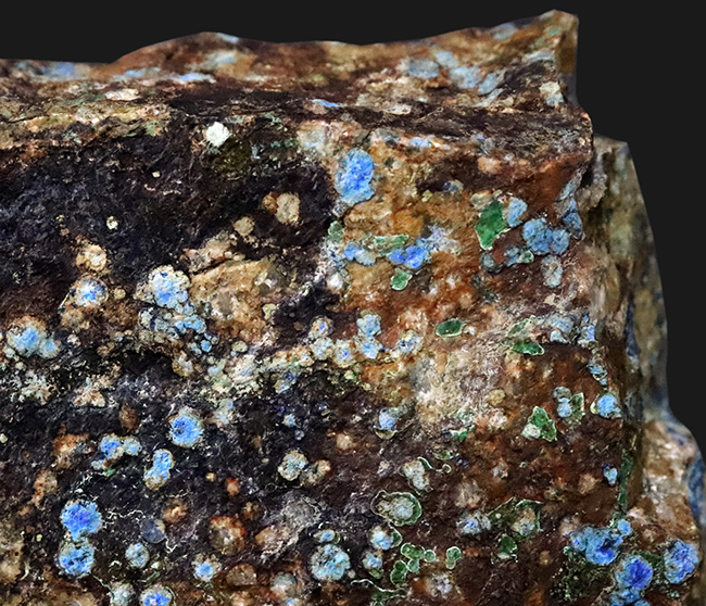 自然産状を色濃く残すビッグサイズ標本！メキシコ・チワワ州産 アズライト（Azurite・藍銅鉱）原石（その3）