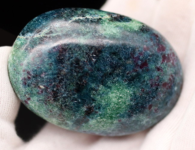 ベリーレア！天然ルビーが内包された青緑の藍晶石（らんしょうせき）、またの名をキャナイト（kyanite）（その6）