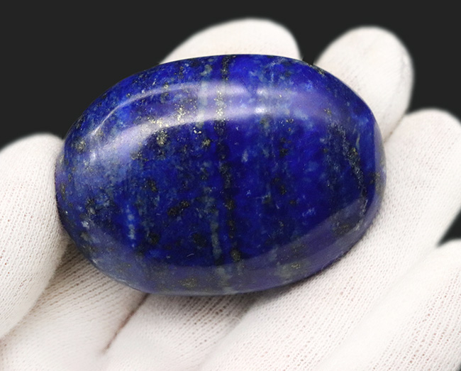 某アニメ作品の某石のモチーフになった!?深い藍色を示す、天然ラピスラズリ(Lapis lazuli)のポリッシュ標本(その5)