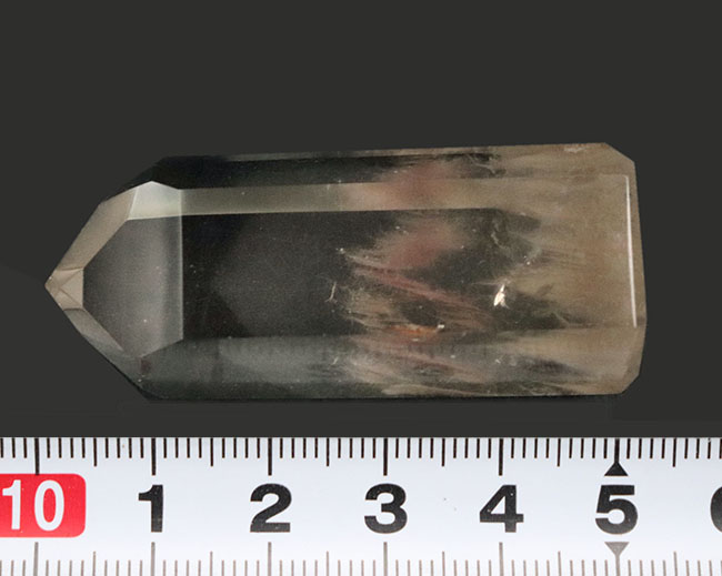 幻」の水晶！内部に別の結晶が存在する、不思議な味わいを持つ