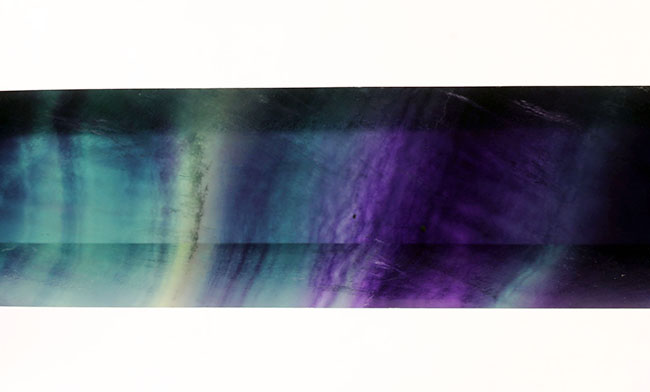 ブルー・ジョンに似た、魅力的な色のバンドを持つ、レインボーフローライト(fluorite)(その3)