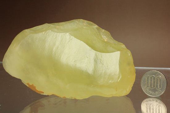 あのツタンカーメンの胸飾りに珍重した隕石 リビア砂漠から発見されたインパクトグラス Impact Glass Libyan Desert Glass 隕石 販売