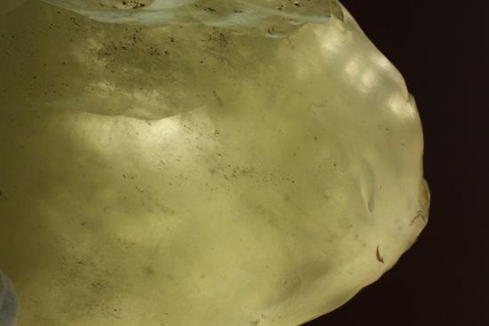 あのツタンカーメンの胸飾りに珍重した隕石！！リビア砂漠から発見されたインパクトグラス(Impact glass) LIBYAN DESERT GLASS（その6）