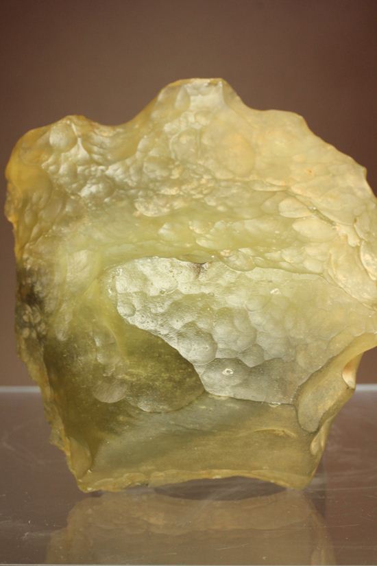 1932年に発見されたリビアの隕石　インパクトグラス(Impact glass) LIBYAN DESERT GLASS（その1）