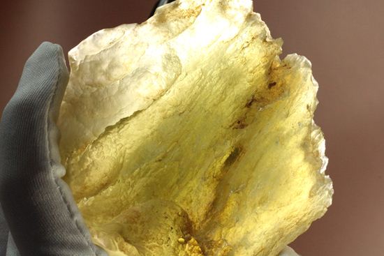 1932年に発見されたリビアの隕石　インパクトグラス(Impact glass) LIBYAN DESERT GLASS（その16）