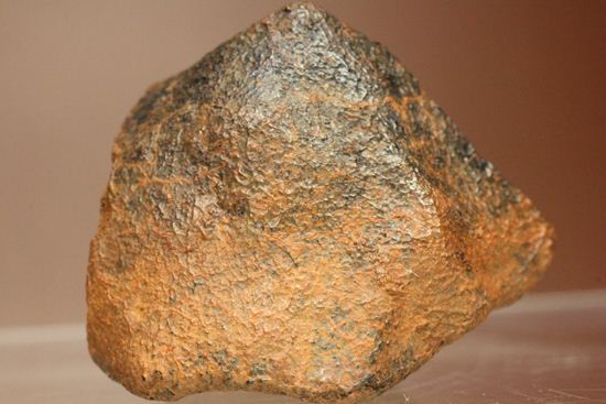 1960年10月オーストラリアに落下した隕石　ユークライト　Polymict eucrite  Millbillillie （その2）