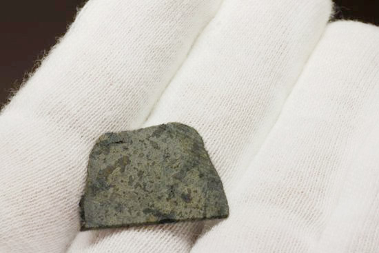 希少な希少な火星起源隕石。1999年にオマーンで発見された稀有な火星隕石 SAYH AL UHAYMIR(SaU)005（1ｇサイズ切片標本）　　（その11）