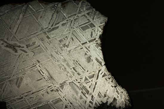 アメリカ合衆国、ニューメキシコサンタフェで見つかった幾何学模様隕石 GLORIETA MOUNTAIN（その2）