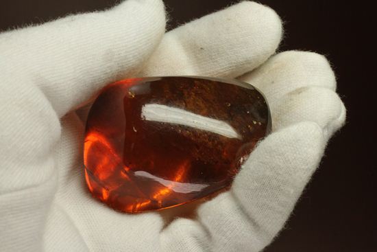 ドミニカの2000万年前の泡が閉じ込められた手のひらサイズ琥珀(Amber)（その10）