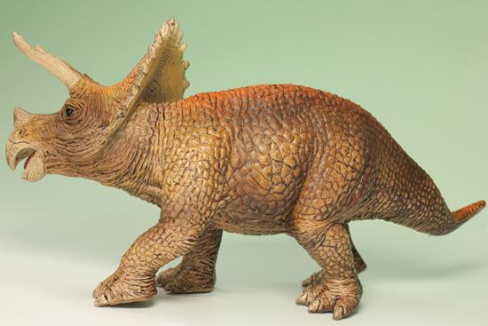トリケラトプス恐竜フィギュア(本物化石1個付き)(その6)