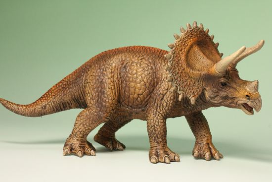 トリケラトプス恐竜フィギュア（本物化石1個付き）