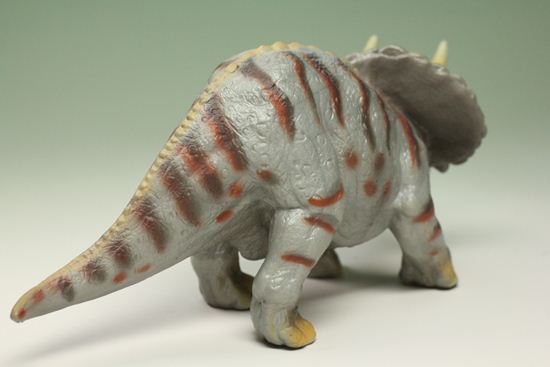 トリケラトプス恐竜ミニフィギュア(本物化石1個付き) 教育用 トリケラトプス恐竜ミニフィギュア(本物化石1個付き) 教育用
