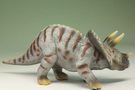 トリケラトプス恐竜ミニフィギュア（本物化石1個付き）（その9）