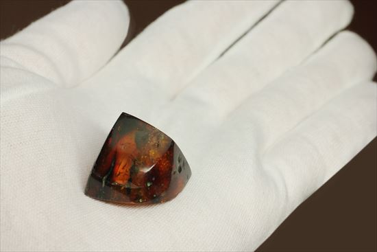 古代の空気が内包！大ぶりドミニカ産琥珀(Amber)（その5）