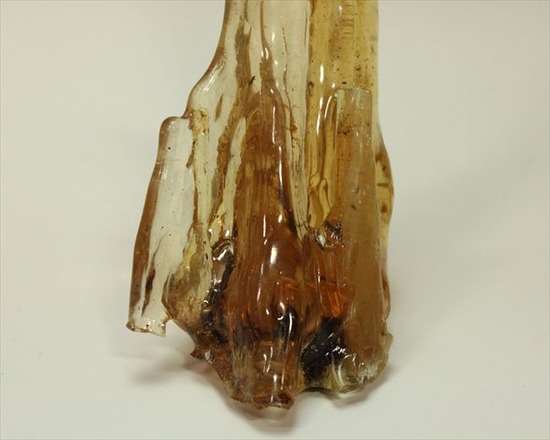 古代のカゲロウを内包した虫入りコーパル(Copal)(その2)