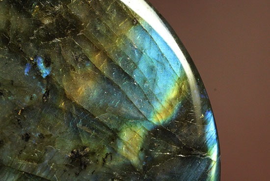 青×黄色の遊色現る！鉱物、ラブラドライト(Labradorite)（その13）