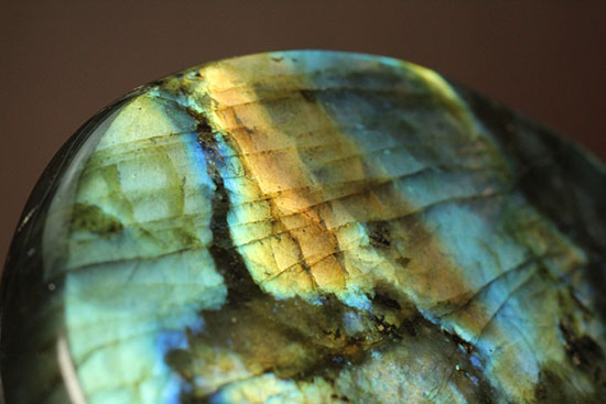 青×黄色の遊色現る！鉱物、ラブラドライト(Labradorite)（その5）