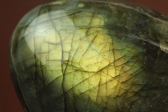 ピータンの卵！？いえいえ、閃光効果を有する、鉱物ラブラドライトです。(Labradorite)（その1）
