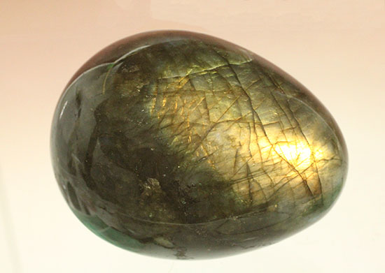 ピータンの卵!?いえいえ、閃光効果を有する、鉱物ラブラドライトです。(Labradorite)(その13)