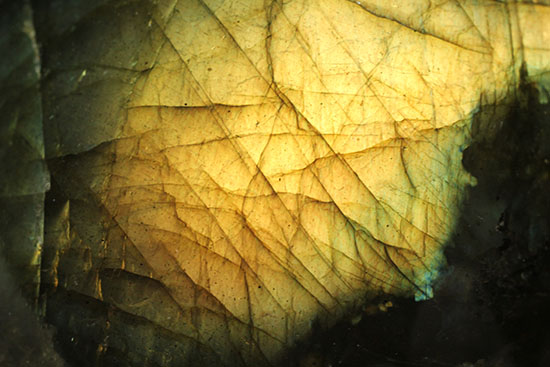 ピータンの卵!?いえいえ、閃光効果を有する、鉱物ラブラドライトです。(Labradorite)(その6)