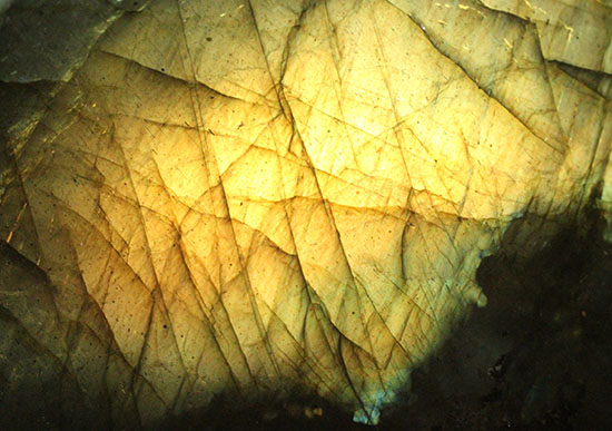 ピータンの卵!?いえいえ、閃光効果を有する、鉱物ラブラドライトです。(Labradorite)(その7)