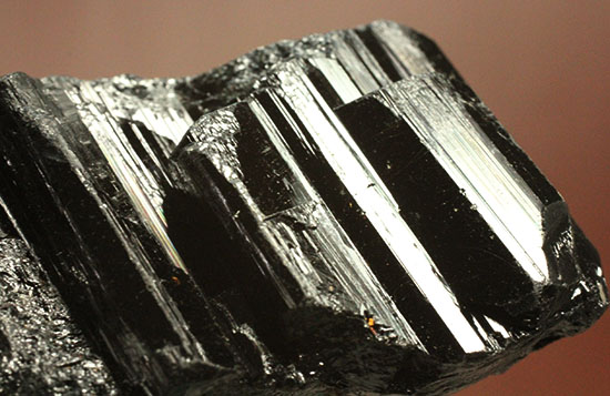 美しい柱状の結晶構造！ブラックトルマリン原石(Black Tourmalin) 鉱物