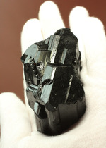 美しい柱状の結晶構造！ブラックトルマリン原石(Black Tourmalin)