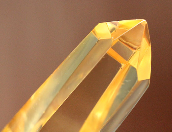 薄黄色の天然鉱物、その名はシトリン(citrine)（その6）