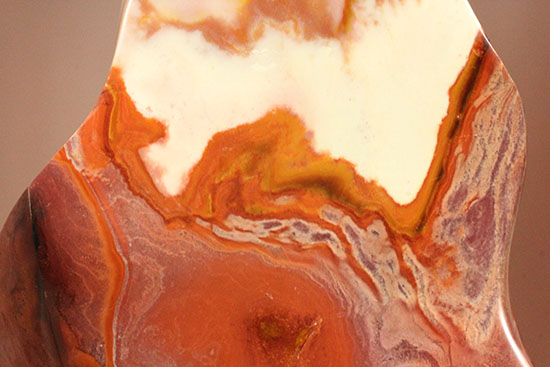 マダガスカルの土地が生んだ鉱物、ポリクロームジャスパー(polychrome jasper)(その8)