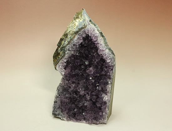 1.5キロオーバー!紫水晶ことアメシストの原石、キラキラ輝く迫力標本(Amethyst)(その3)