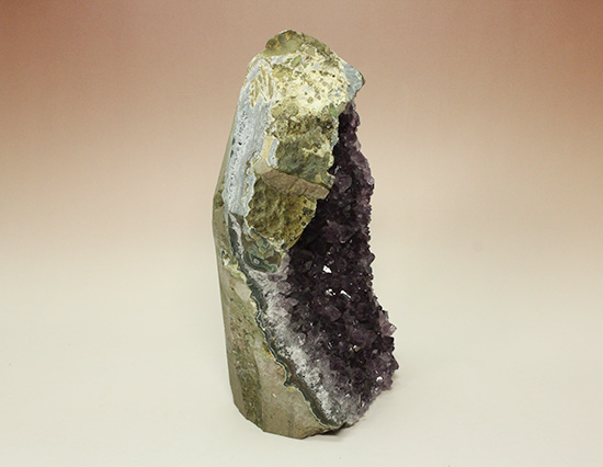 1.5キロオーバー!紫水晶ことアメシストの原石、キラキラ輝く迫力標本(Amethyst)(その6)