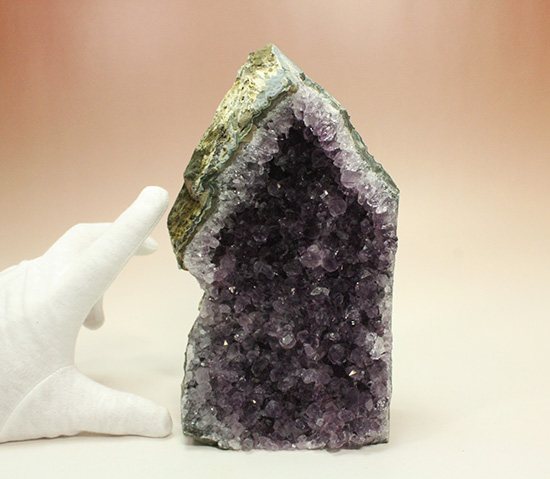 １.５キロオーバー！紫水晶ことアメシストの原石、キラキラ輝く迫力標本(Amethyst)（その8）
