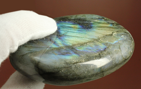 青と黄色の閃光を放つ!両面魅力のラブラドライト(Labradorite)(その15)
