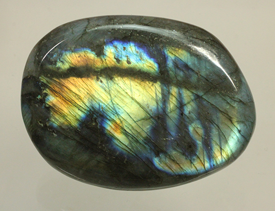 青と黄色の閃光を放つ!両面魅力のラブラドライト(Labradorite)(その17)