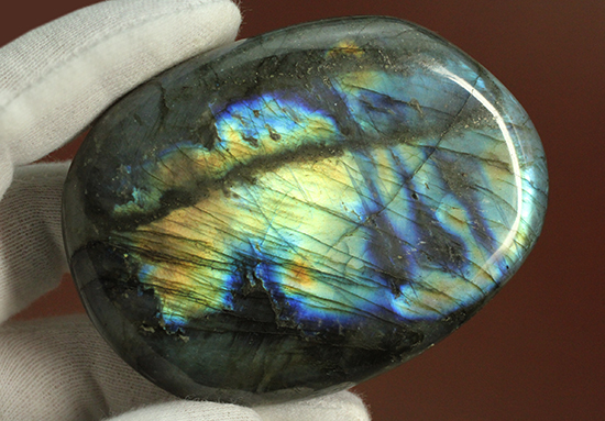 青と黄色の閃光を放つ！両面魅力のラブラドライト(Labradorite)（その9）