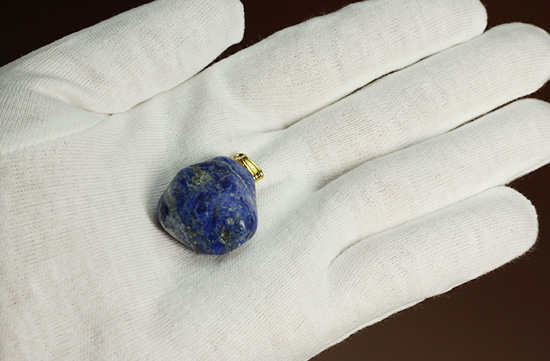 古代エジプトで黄金と並び珍重されたラピスラズリのペンダントトップ(チェーン&皮紐付、高級ケース入)(その2)
