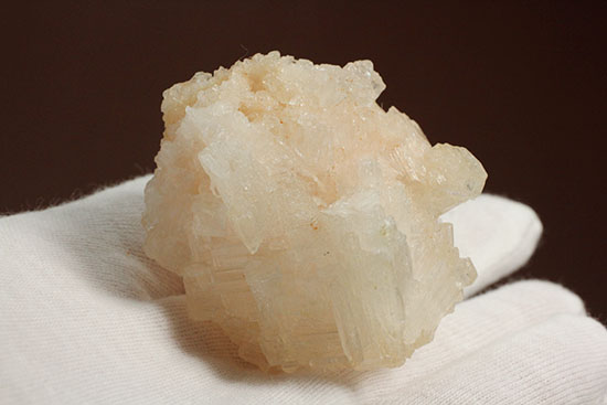 米国産ピンク岩塩(Halite)結晶（その6）