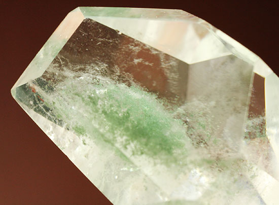 緑泥石を内包した水晶。透明度高い！（その2）
