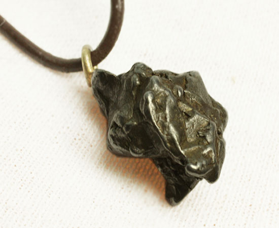 カンポデルシェロ隕石ペンダント！本物！ スターボーン社④ カンポ・デル・シエロ隕石 ペンダント ⑤ | うさぎ屋