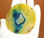 イエロー×ブルーの配色が目に鮮やかな、鉱物メノウスライス標本(agate)