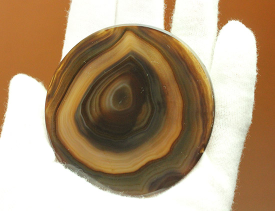 鉱物をお部屋に飾ってみませんか？透き通るブラウン調の縞メノウ標本(agate)（その3）