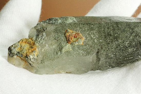 常人では分け入ることができないヒマラヤ山脈の高地で採集されたガネッシュヒマール産ヒマラヤ水晶（その4）