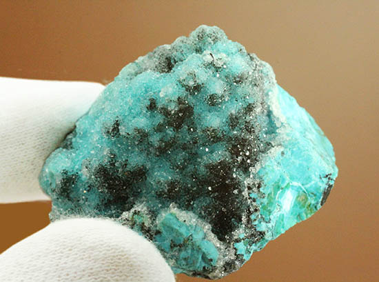 鮮やかなグリーンのきらめく結晶体。ペルー産、珪孔雀石こと、クリソコラ。(その9)